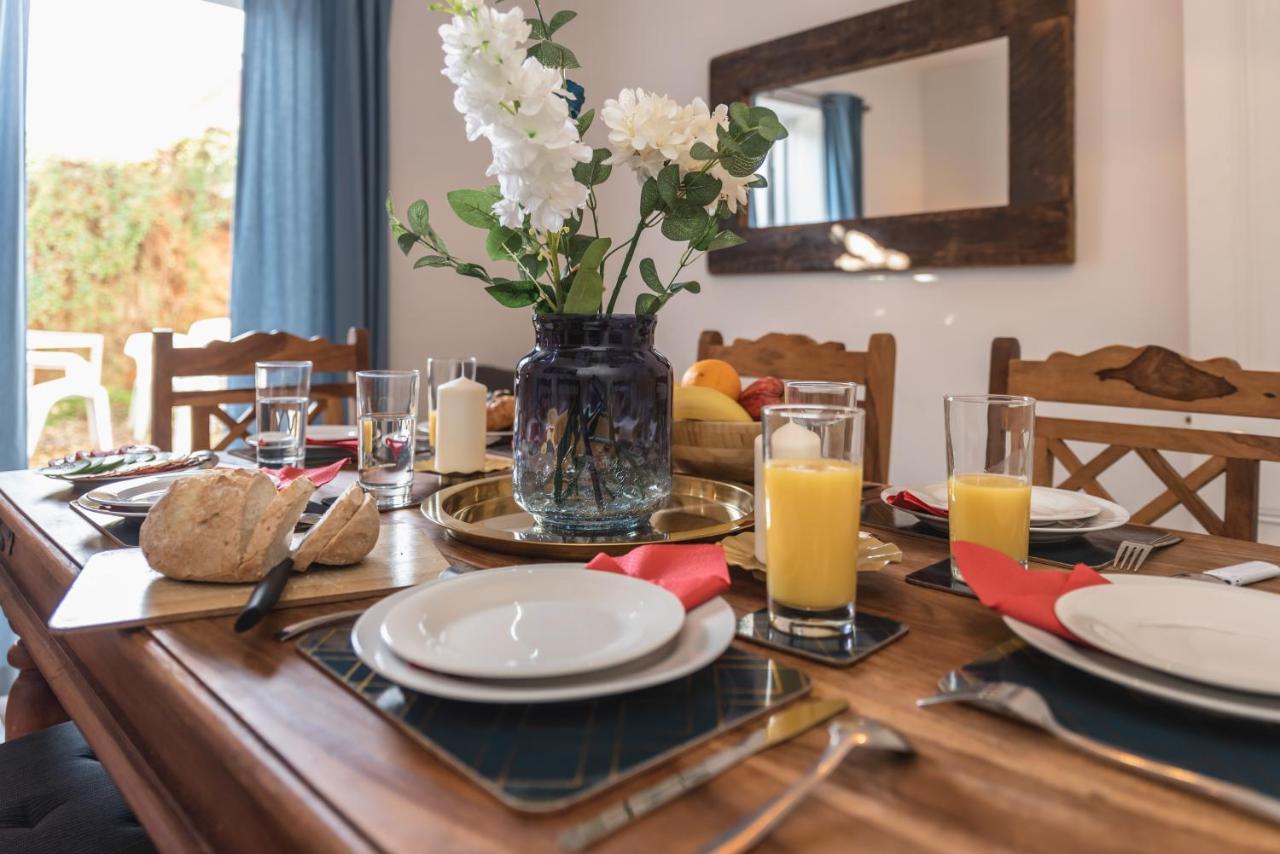 3-Bedroom House L Fast Wi-Fi L Garden L Newly Decorated L Close To Shops And Restaurants Bournemouth Exterior foto
